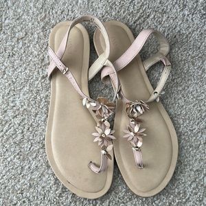 Oasis Flower Sandals - US 11